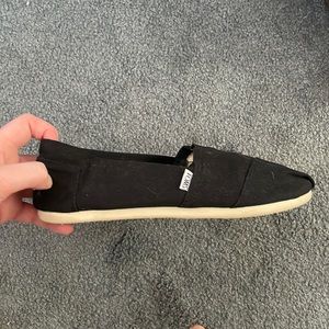 Toms Shoes